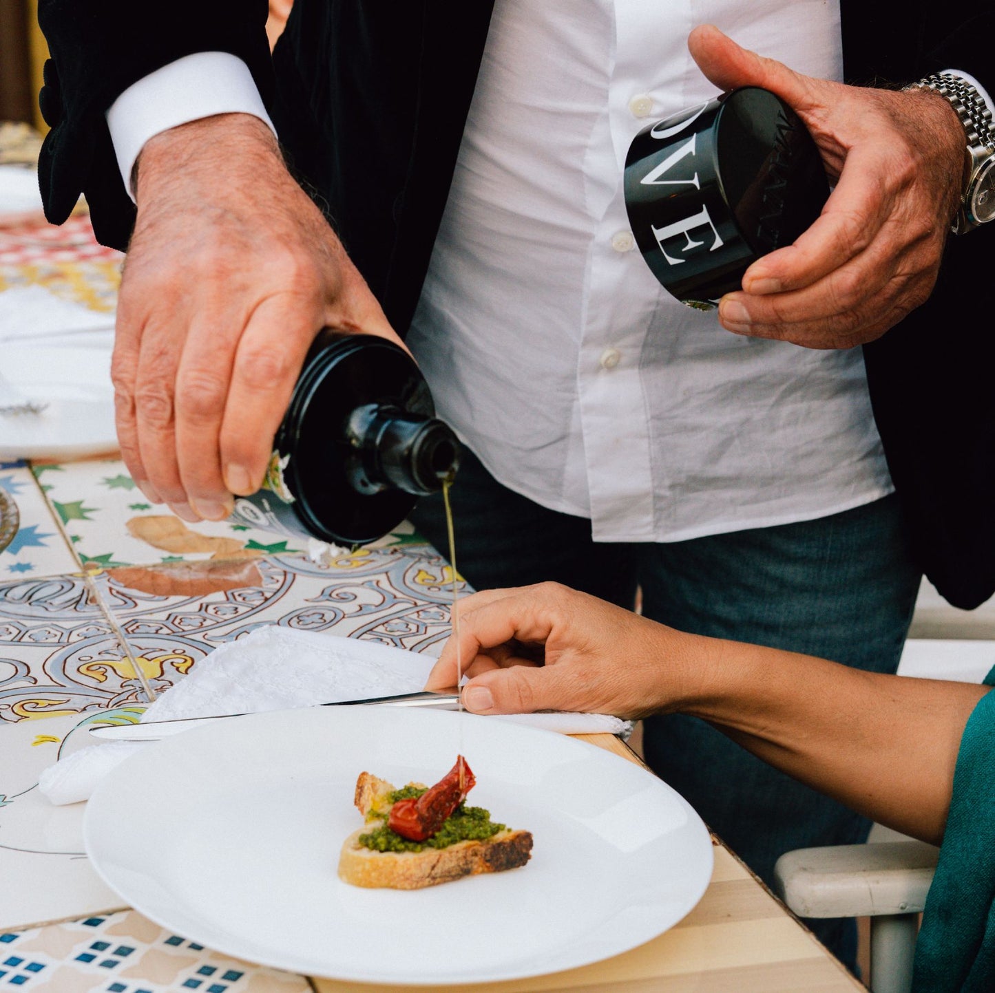 The Oil of Life 2024: Organic Extra Virgin Olive Oil - LOVE cap - 1 bottle 250 ML/8.5 fl oz